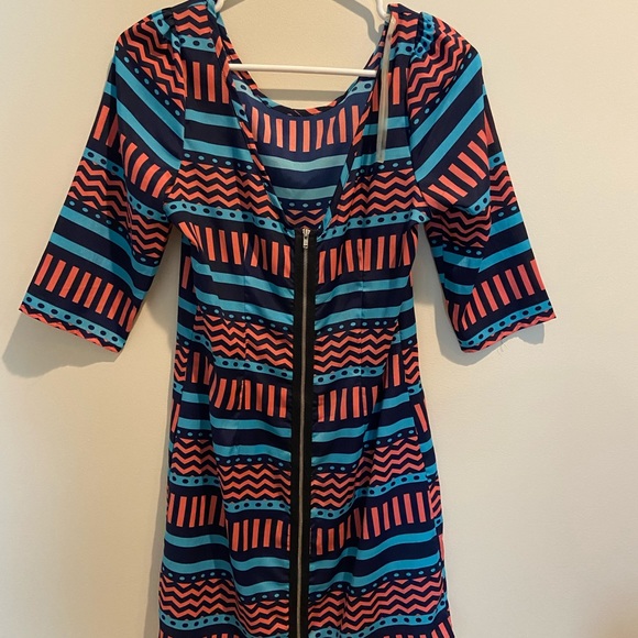 Colorful dress! - Picture 2 of 4